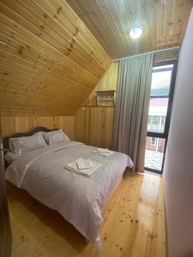 Hotel Kirta à Gordi Extérieur photo