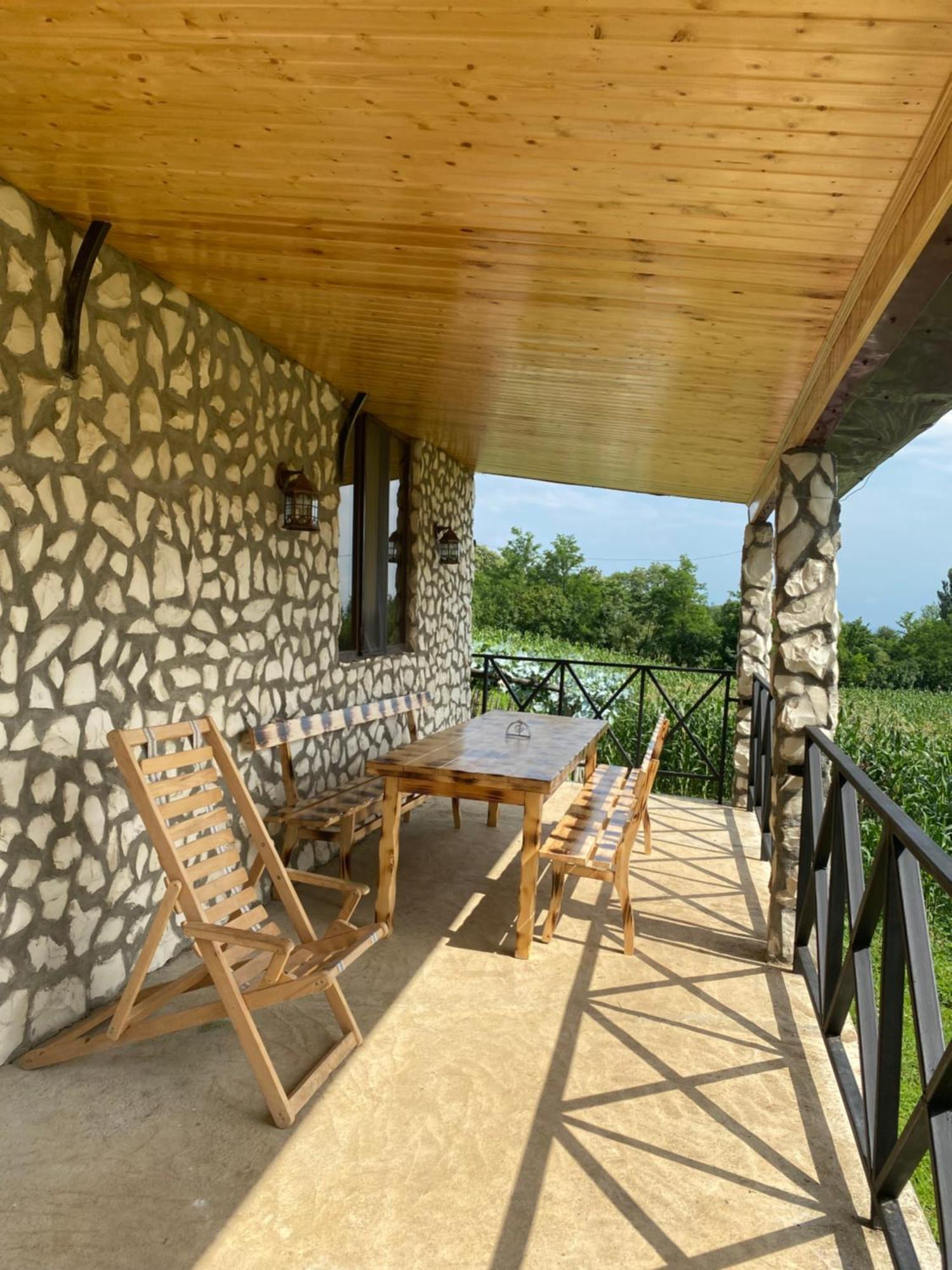 Hotel Kirta à Gordi Extérieur photo